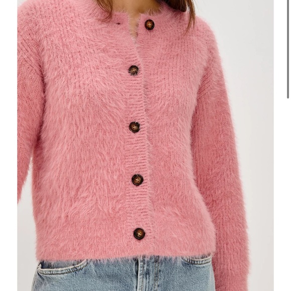 NWT - Rails Pink Fuzzy Button-Up Cardigan - Picture 4 of 4
